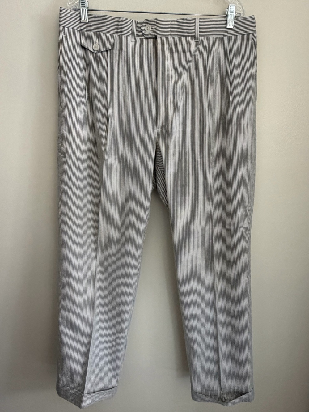 Vtg KUPPENHEIMER Seersucker Casual Pants - Men's Size 38x30 - Gray/White Stripe